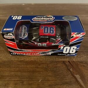 Nascar‎ Daytona 500 Die-Cast Car - Red, Black, White